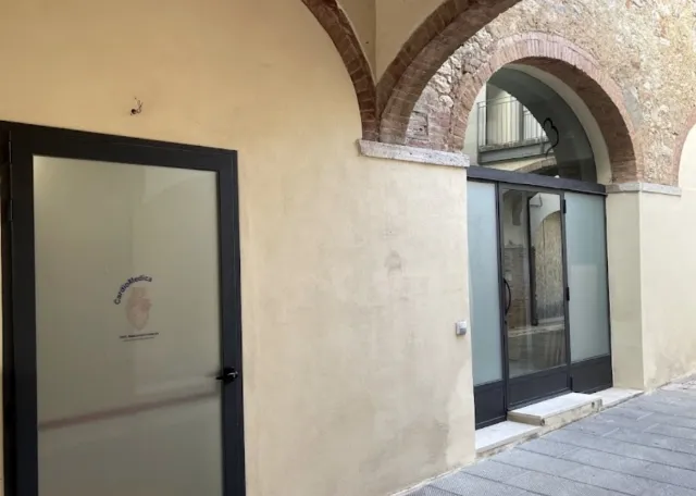 Ingresso dell'ambulatorio Cardiomedica a Rapolano Terme